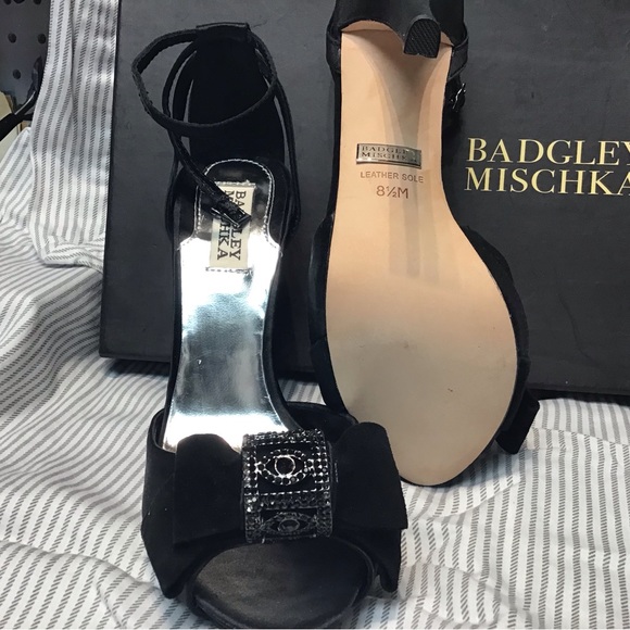 Badgley Mischka - Picture 2 of 6